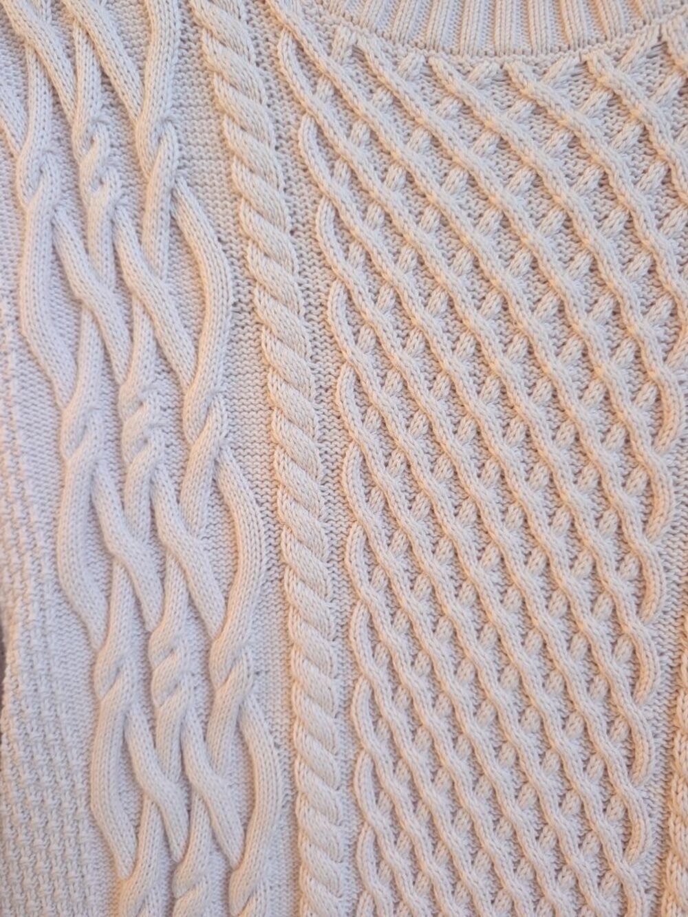 SUNDAY BEST (Aritzia) Cable Knit Oversized Sweater | Medium - Picture 4 of 8